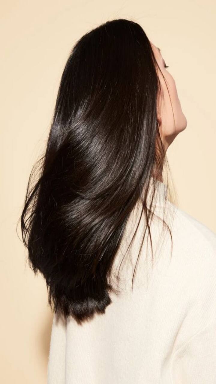 8 Simple Tips to Manage Hair Fall During Winter - Vimarsana News