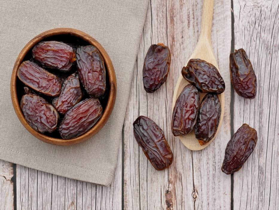 What Is The Right Way To Incorporate Dry Fruits Into Your Diet?