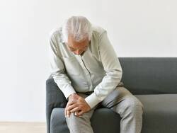 World Arthritis Day: दवाएं ही नहीं डाइट में ये 8 चीजें भी आर्थराइटिस के मरीजों के लिए जरूरी, एक्सपर्ट्स से जानें सही डाइट