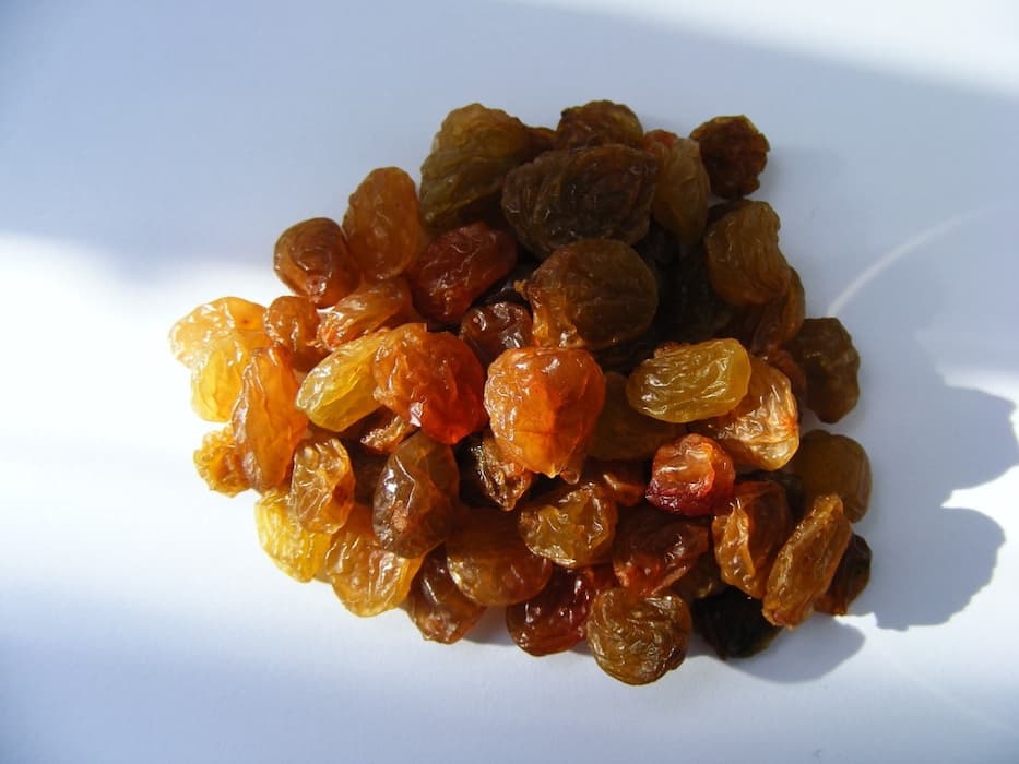 What Is The Right Way To Incorporate Dry Fruits Into Your Diet?