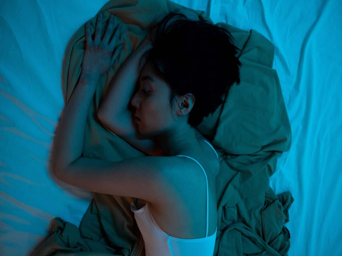 What Your Sleep Pattern Tells About Your Mental Health? - Vimarsana News