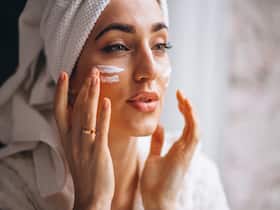 Annoyed With Clogged Pores? Follow These 5 At-Home Tricks