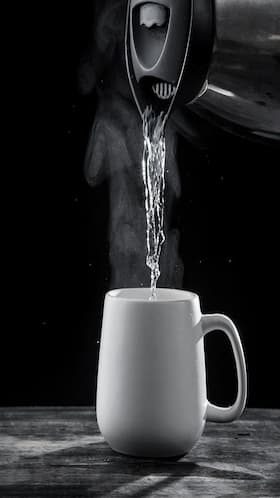 10 Health Benefits of Drinking Hot Water in Winter