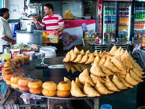 UP Residents Find Dead Lizard In Samosa: 6 Urgent Measures You Must Take After Eating Contaminated Food