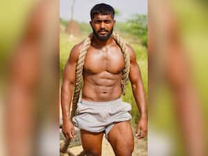 8 Ankit Baiyanpuria Inspired Home Exercises To Grow Biceps Using Household Items