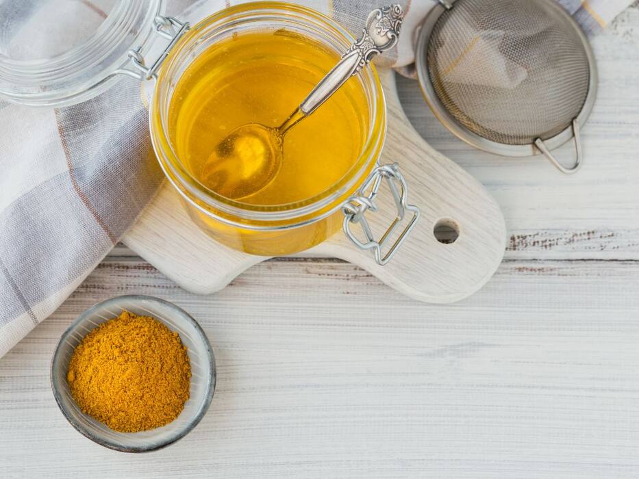Ghee Turmeric On Empty Stomach: 5 Ayurvedic Benefits of Consuming Ghee And Turmeric In Winter