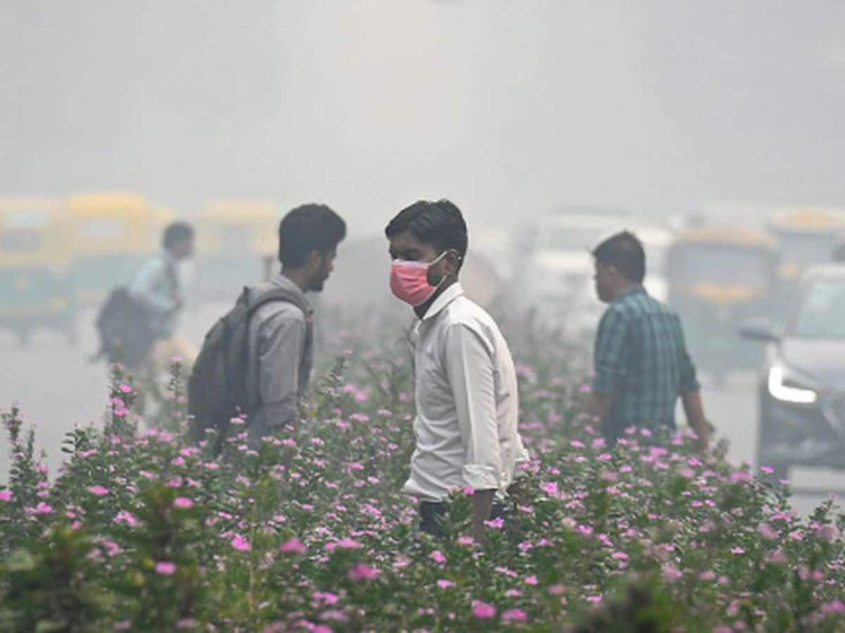 Delhi Air Pollution: Here's How To Check Air Quality Of Your Area From Your Phone - Vimarsana News
