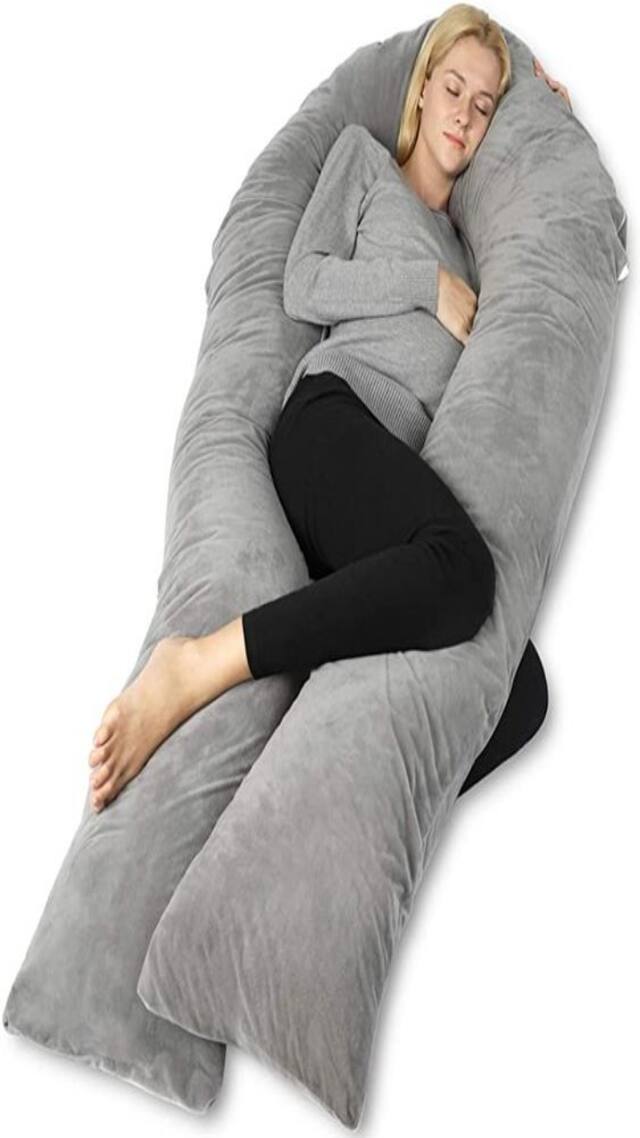 Right Between the Knees: Benefits of Sleeping With a Pillow Between Yo –  Everlasting Comfort