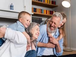 Visiting Family May Be Good For The Health Of Elderly, Study Finds