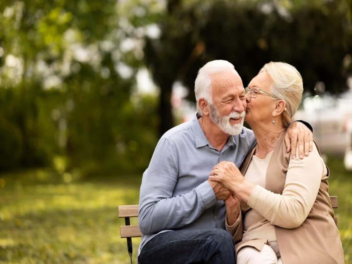 Researchers Say These 8 Traits May Help You Live A Long And Healthy Life; Find Out - Vimarsana News