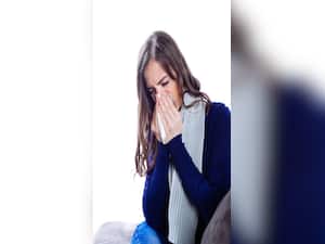 8 Unpleasant Effects of Holding A Sneeze
