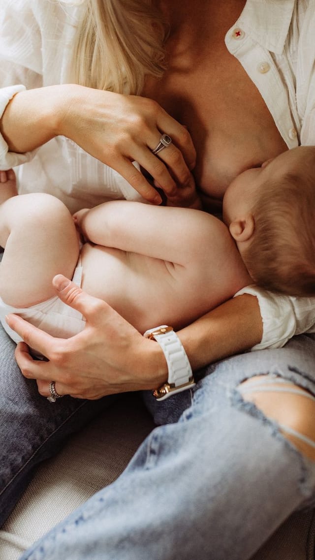 Nipple Care Post-Pregnancy: Top 10 Tips To Take Care of Your Nipples During  Breastfeeding