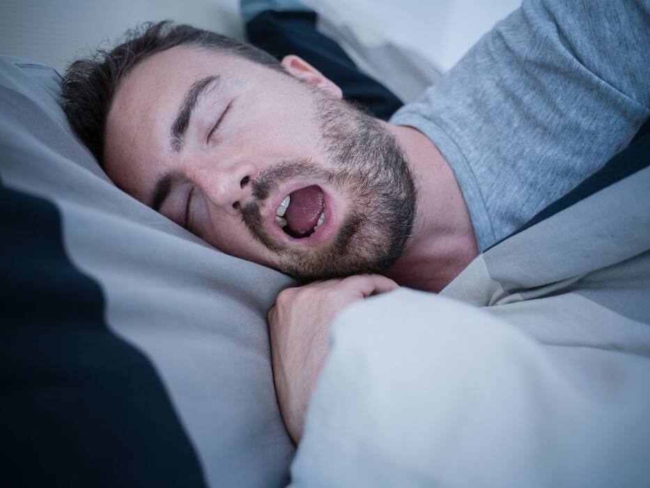 Winter Heart Attack Symptoms: 5 Signs That Only Appears at Night