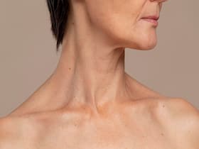 Sunday: How To Maintain A Youthful Neck With 5 Simple Steps?