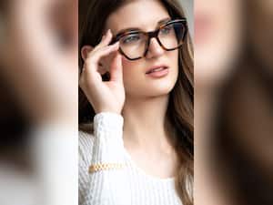 आपको चश्मे से आजादी दिला सकते हैं ये 7 शानदार घरेलू उपाय