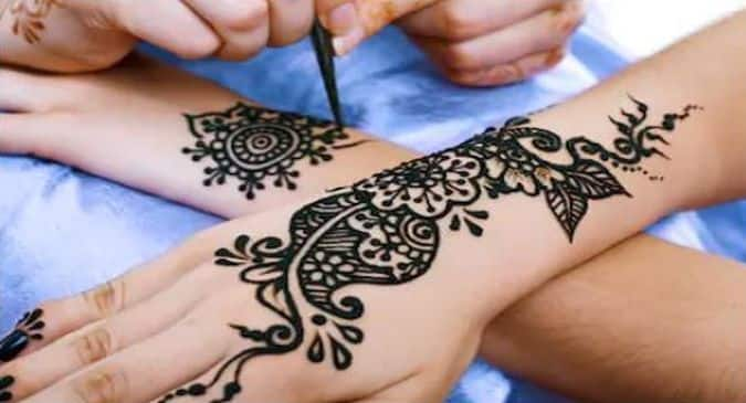 Mehandi lagana sikhen,Mehandi ki khubsurat design - video Dailymotion