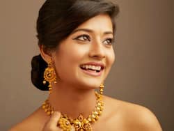 त्योहारों की मीठी-मीठी खुशियों में पड़ ना जाएं बीमार, फॉलो करें ये 5 हेल्थ टिप्स और पूरी फैमिली को रखें फिट और हेल्दी