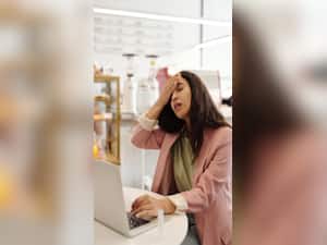 Headache Behind The Eyes: What Does This Indicate?