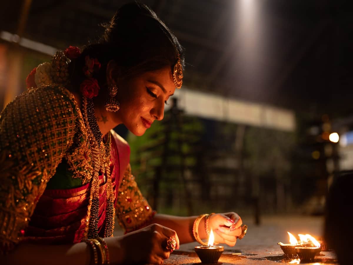 Planning To Attend A Late Night Diwali Party? Keep These Things In Mind - Vimarsana News