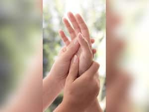 10 Tips To Manage Arthritis Stiffness