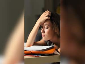 Brain Aging: 8 Nutrients to Include in Your Diet