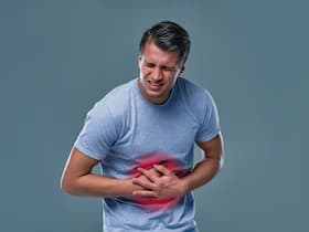 Acidity Causing Foods: एसिडिटी बढ़ाते हैं ये 7 फूड्स, सर्दियों में रहें इनसे दूर