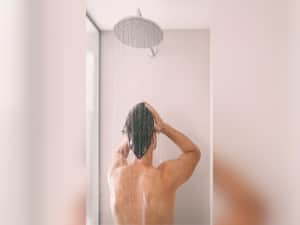 7 Essential Bathing Tips for a Healthy Glow