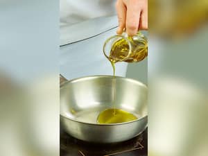 Choosing The Right Cooking Oil: 8 Key Considerations