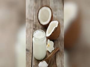 Coconut Oil: Skincare Tips for a Soothing Winter