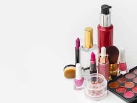 Discard These Expired Skincare Products At The Earliest!