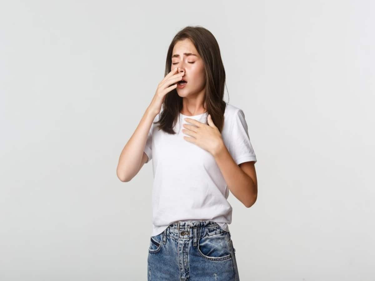 Here's Why You Shouldn't Stop Yourself From Sneezing
