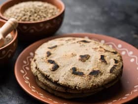 सर्दियों में शरीर को गर्म रखेगी इस आटे की रोटियां, हाई कोलेस्ट्रॉल और शुगर भी होगा कंट्रोल