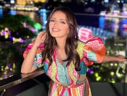 Roshni Chopra Whips Up A Viral Botox Face Mask For The Perfect New Year's Eve Glow