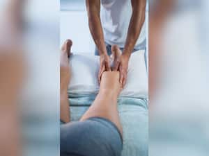 Stiff Joints: 8 Effective Ways To Enjoy a Pain-Free Winter