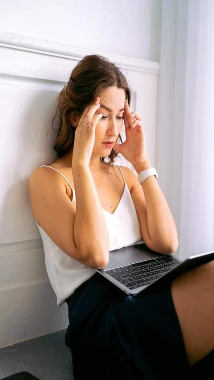 9 Signs That Indicate You Need to Take A Day Off and Rejuvenate - Vimarsana News