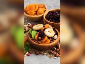 Top 8 Vitamin D-Rich Dry Fruits for Winter