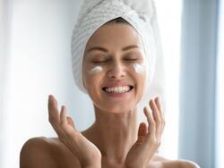 Winter Skincare Routine: 5 Simple Tips for Healthy and Glowing Skin During Winter