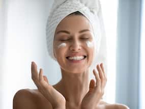 Winter Skincare Routine: 5 Simple Tips for Healthy and Glowing Skin During Winter