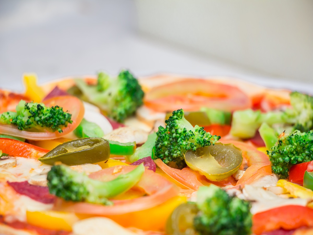 A Guide To 9 Must-Have Vegetarian Foods For Women Over 40