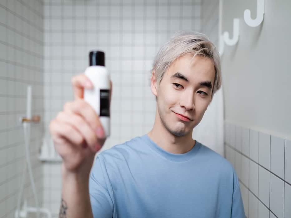 Facial Oil For Men: 5 Best Oils To Beat The Dry Winter Season