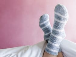 In What Way Does Sleeping With Socks Benefit Your Body In Winter?
