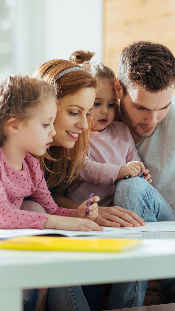 8 Parenting Tips to Raise Smart and Confident Kids