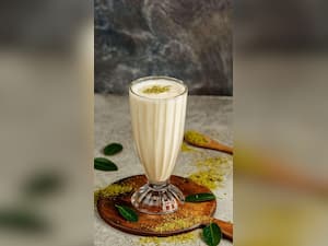 रात को सोने से पहले इलायची वाला दूध पीने के फायदे