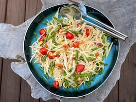 Nourish And Wow: Raw Papaya Salad And Chickpea Scramble For Quick, Healthy Wins Nourish And Wow: Raw Papaya Salad And Chickpea Scramble For Quick, Healthy Wins
