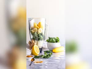 8 Amazing Superfoods For Maintaining Oral Health