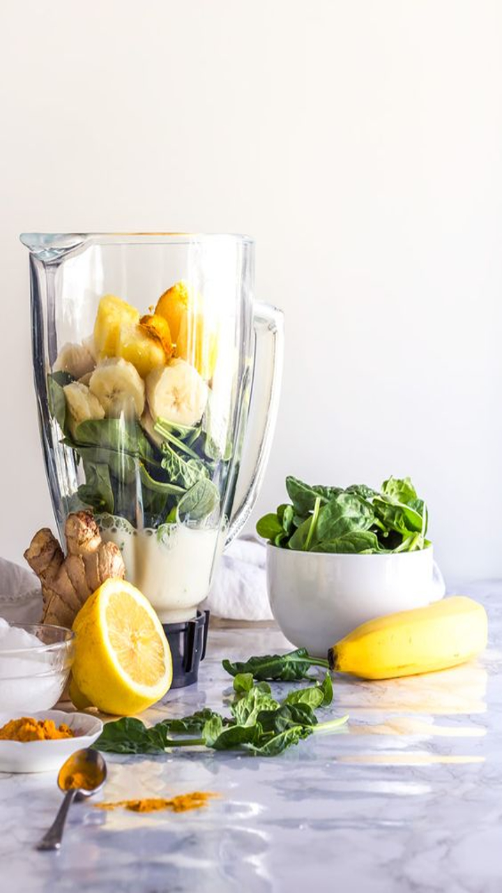 8 Amazing Superfoods For Maintaining Oral Health