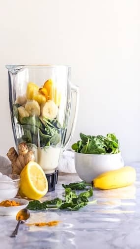 8 Amazing Superfoods For Maintaining Oral Health