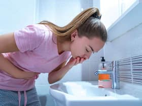 Feeling Like Vomiting? 7 Effective Home Remedies to Relieve Vertigo and Dizziness Naturally