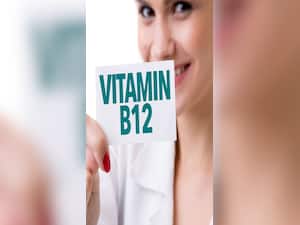 इन 6 संकेतों से समझ जाएं शरीर में हो रही है विटामिन B12 की कमी