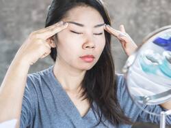 लैपटॉप पर काम कर थक जाती हैं आंखें आराम के लिए करें ये 4 काम, दूर हो जाएगी सारी थकान